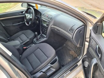 Škoda Octavia 2 Combi 2,0TDI 103KW 140"PS Elegance - 9