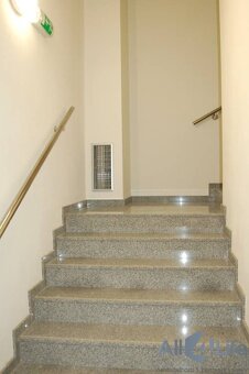 Investičná príležitosť: Moderná budova na bytový projekt v P - 9