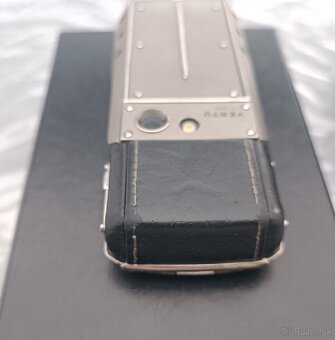 Vertu Ascent Ti – exkluzivní klenot mezi mobilními telefony - 9