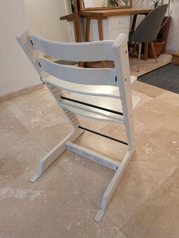 Stokke biela detská rastúca stolička - 9